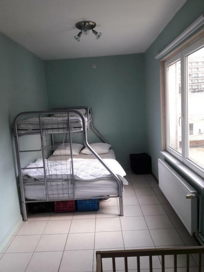 2 Slaapkamer Appartement Op De Zeedijk Van Oostende. Екстер'єр фото