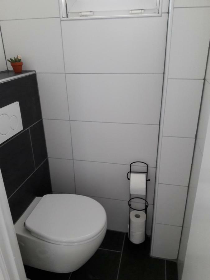 2 Slaapkamer Appartement Op De Zeedijk Van Oostende. Екстер'єр фото